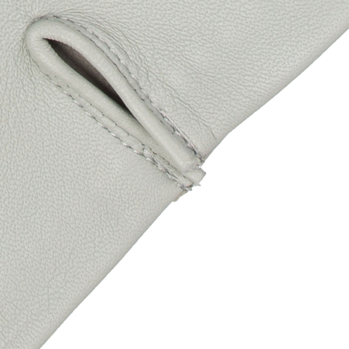 Women's three point leather gloves silver, cuff close. 