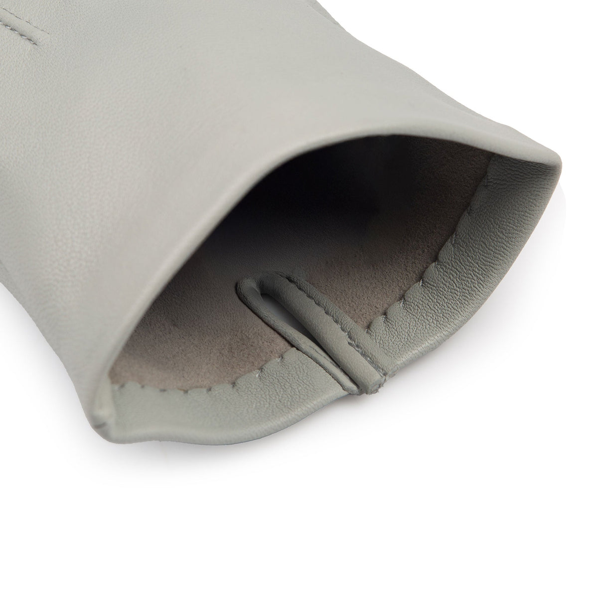 Women's three point leather gloves silver, open cuff. 