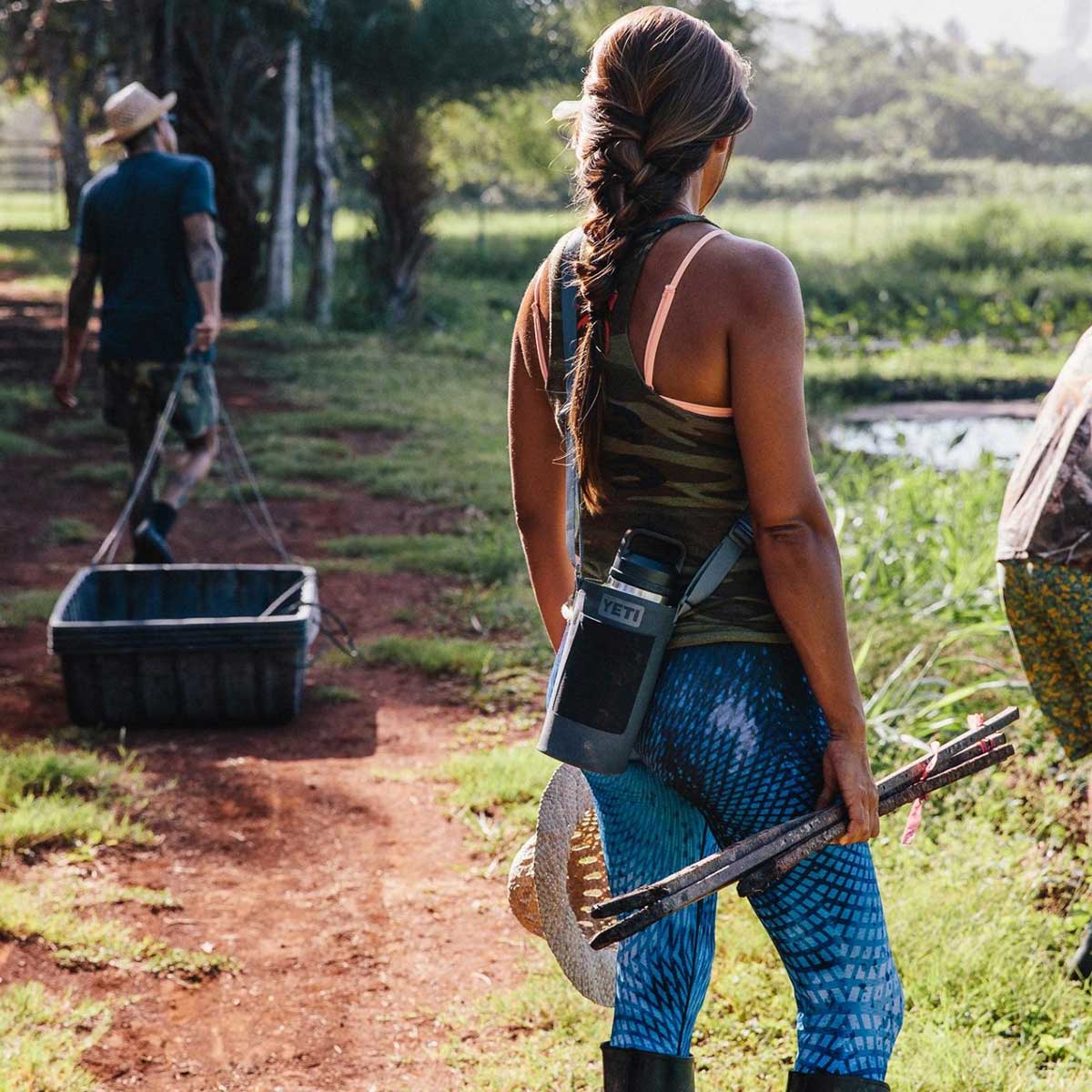 YETI Bottle Sling Large - Holds 26oz / 36 oz Rambler Bottles - Black