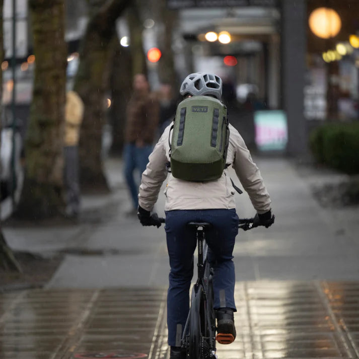 YETI Cayo 25L All‑Weather Backpack - Olive