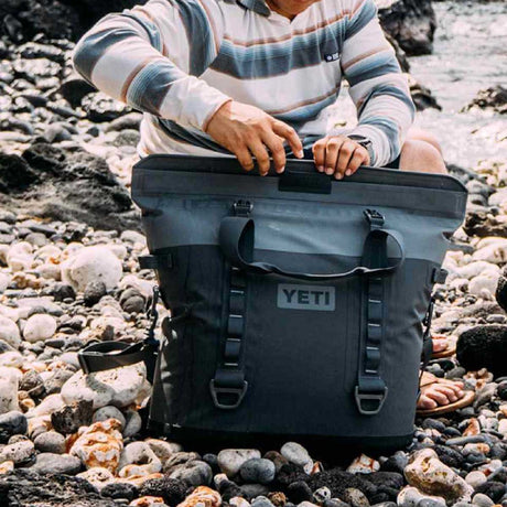 YETI Hopper M30 Soft Cooler Bag - Charcoal