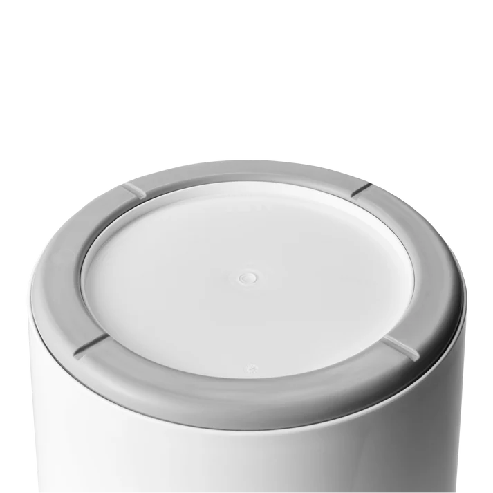 YETI Loadout 5 Gallon Bucket - White