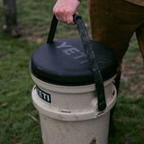 YETI Loadout Bucket Swivel Seat - Black