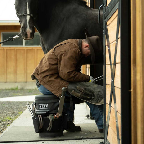 YETI Loadout Bucket Swivel Seat - Black