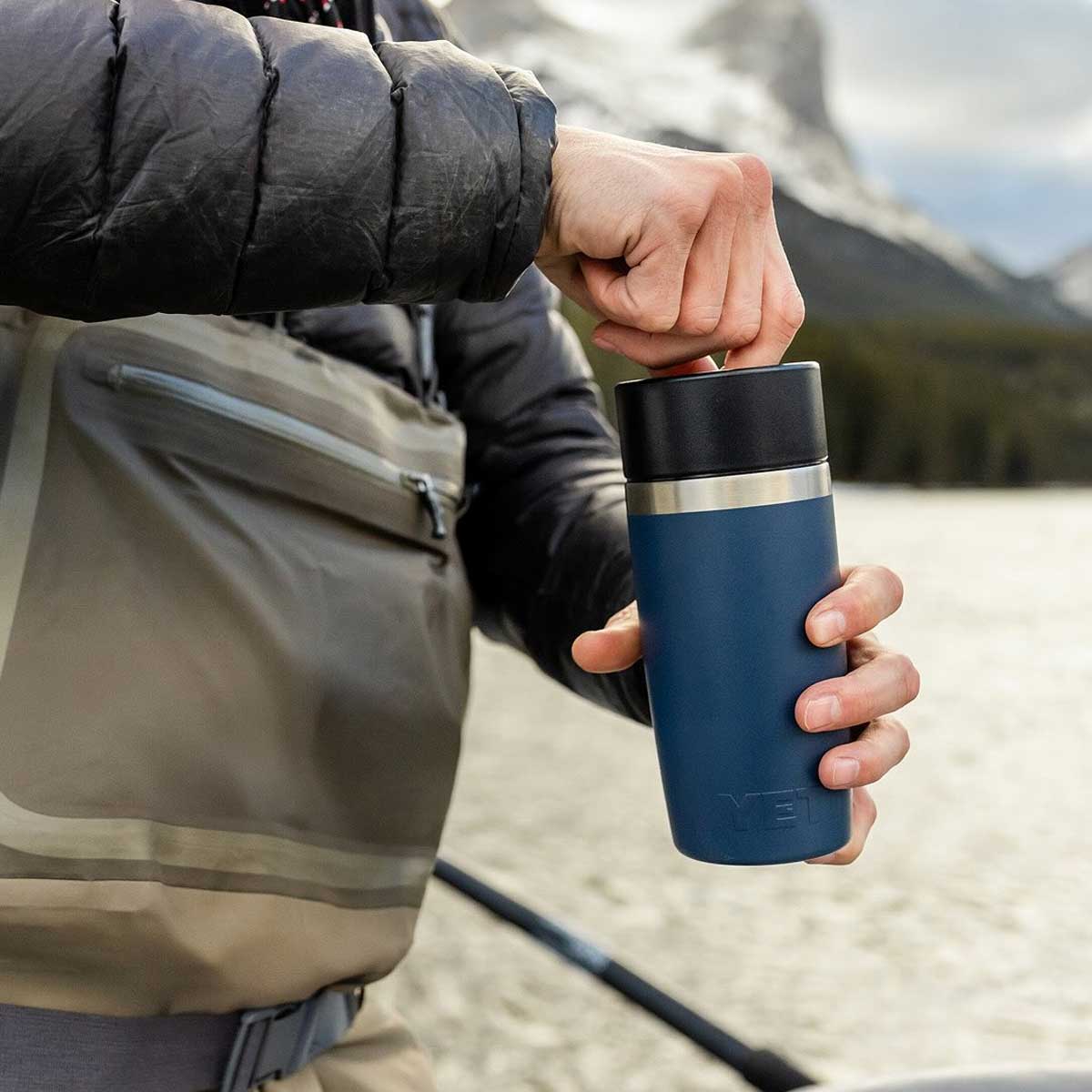 YETI Rambler 12 OZ (354ml) Travel Bottle with Commuter Cap - Navy