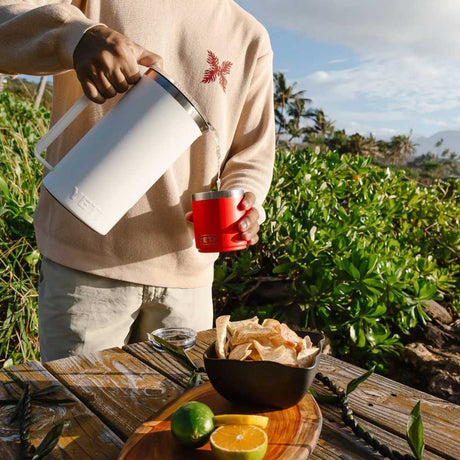 YETI Rambler 34oz (1L) Pitcher MagSlider Lid - White