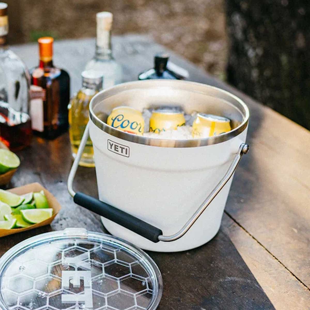 YETI Rambler 7.6L Beverage Bucket With Lid - White