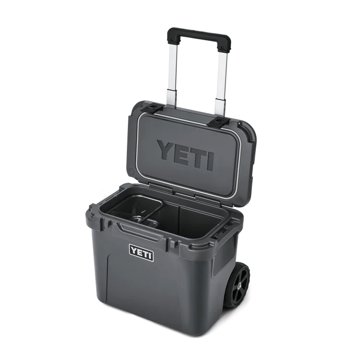 YETI Roadie 32 Wheeled Cooler Box - Grey