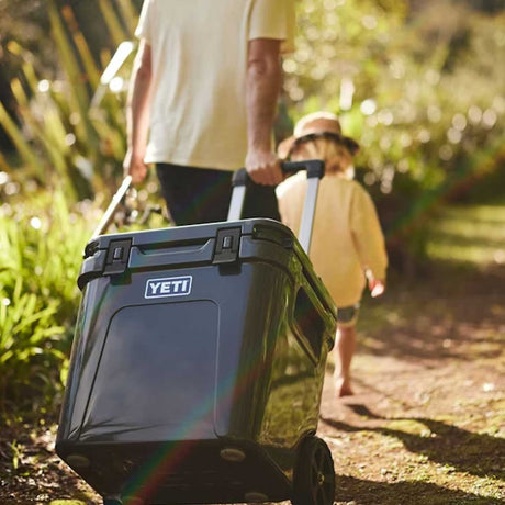 YETI Roadie 60 Wheeled Cooler Box - Charcoal