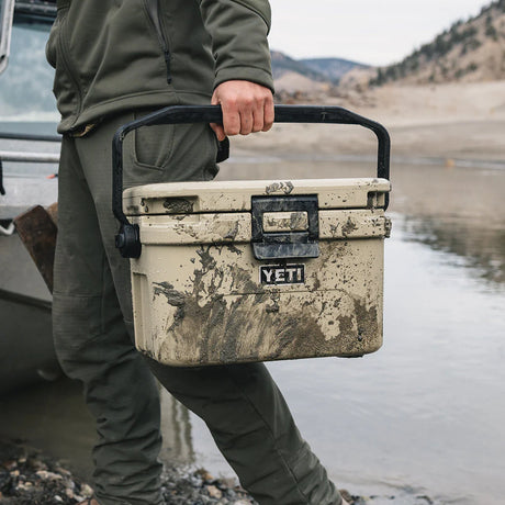 YETI Roadie 8 Cooler Box – Tan