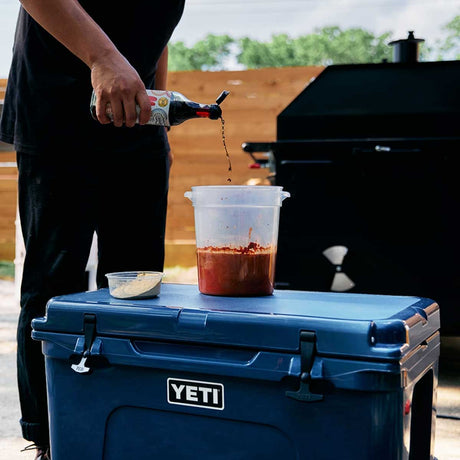 YETI Tundra 45 Heavy Duty Cooler Box - Navy