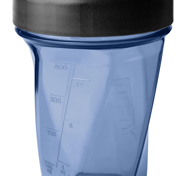 YETI Yonder 20 OZ (591ml) Shaker Bottle With Helimix® Technology - Navy