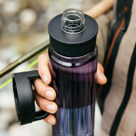 YETI Yonder 25 OZ (750ml) Water Bottle with Tether Cap - Charcoal