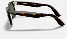 Load image into Gallery viewer, RAY-BAN Original Wayfarer Classic Sunglasses - Tortoise Frame - Green G15 Lens
