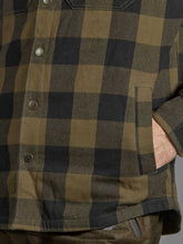 Load image into Gallery viewer, SEELAND Canada Shirt - Mens - Green Check
