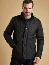 Load image into Gallery viewer, BARBOUR Jacket - Mens Chelsea Sportsquilt Tailored Fit - Black
