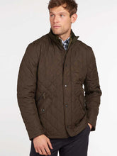 Load image into Gallery viewer, BARBOUR Chelsea Sportsquilt Jacket - Mens - Olive
