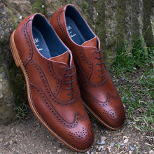 Load image into Gallery viewer, BARKER Bladen Shoes - Mens - Chestnut Calf
