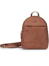Load image into Gallery viewer, HOGGS OF FIFE Monarch Leather Backpack - Hazelnut
