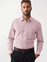 Load image into Gallery viewer, RM WILLIAMS Collins Standard Collar Men&#39;s Shirt - Red Check
