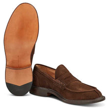Load image into Gallery viewer, TRICKER&#39;S Shoes - Mens James Penny Loafers - Chocolate Suede
