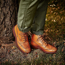 Load image into Gallery viewer, TRICKER&#39;S Stow Boots - Mens Dainite or Leather Sole - Acorn Antique
