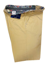 Load image into Gallery viewer, Bruhl Venice b Turn Shorts - Maize

